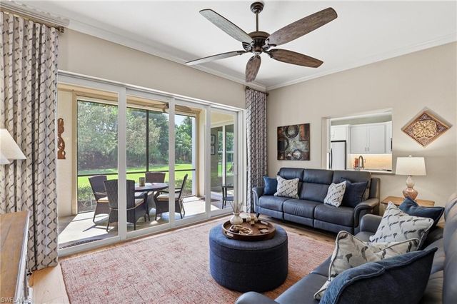 8040 Players Cove DR 102, Naples, FL 34113