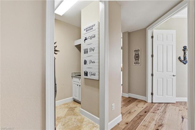 8040 Players Cove DR 102, Naples, FL 34113