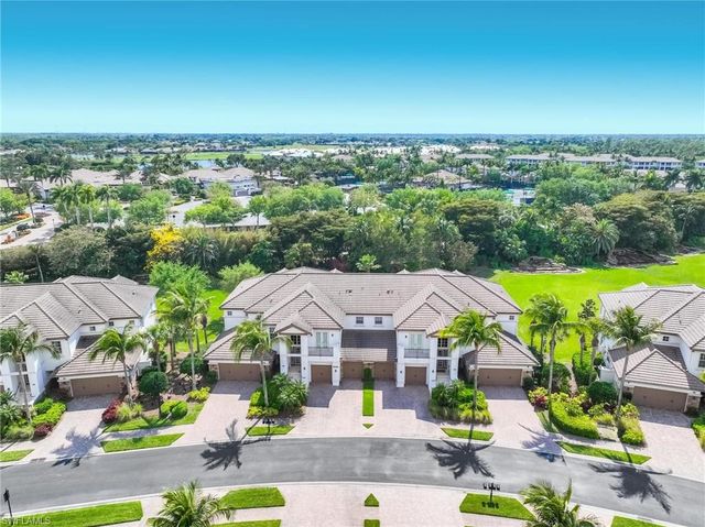 8040 Players Cove DR 102, Naples, FL 34113