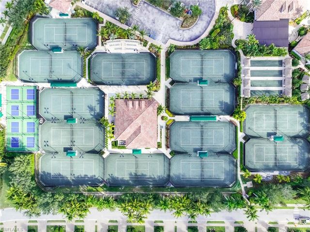 8040 Players Cove DR 102, Naples, FL 34113