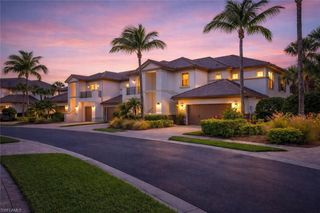 8040 Players Cove DR 102, Naples, FL 34113