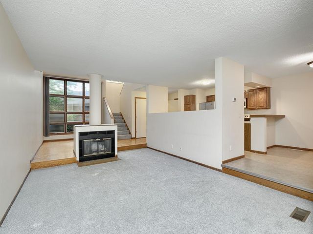 1381 Spencer Road W, Saint Paul, MN 55108