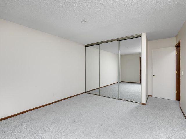 1381 Spencer Road W, Saint Paul, MN 55108