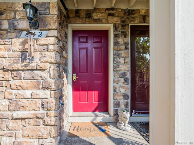 642 LYDIA Lane, Pontiac, MI 48341