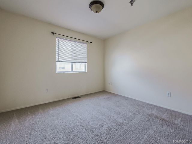 642 LYDIA Lane, Pontiac, MI 48341