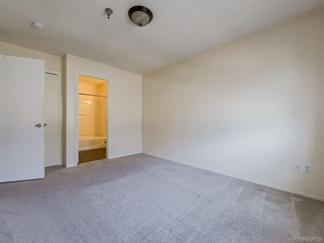 642 LYDIA Lane, Pontiac, MI 48341