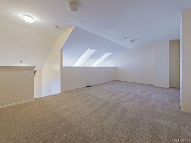 642 LYDIA Lane, Pontiac, MI 48341