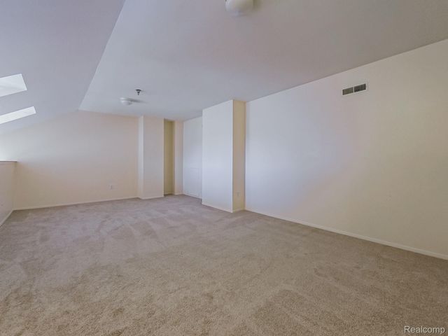 642 LYDIA Lane, Pontiac, MI 48341