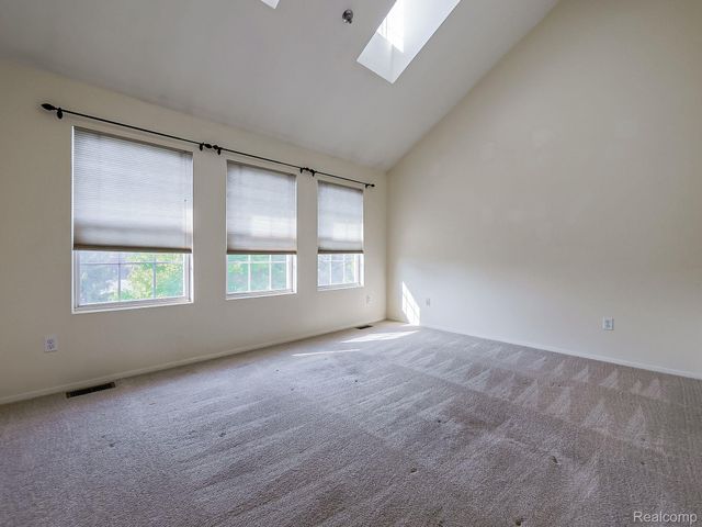 642 LYDIA Lane, Pontiac, MI 48341