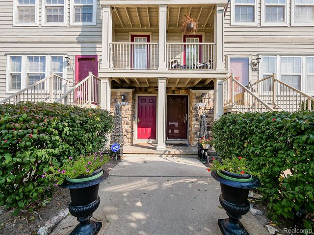 642 LYDIA Lane, Pontiac, MI 48341