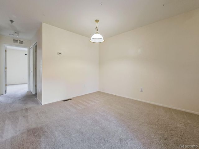 642 LYDIA Lane, Pontiac, MI 48341