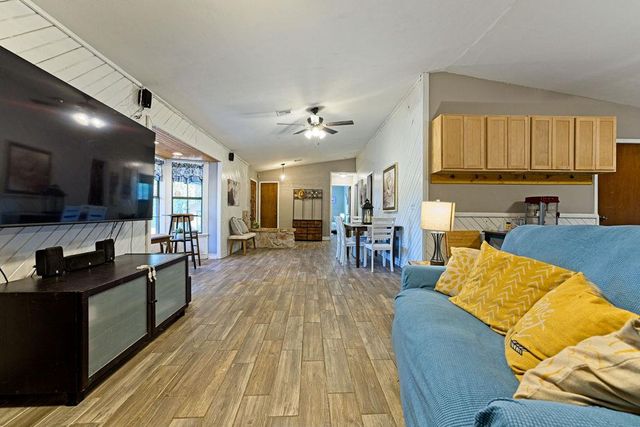 11301 Canyon Oaks Drive, Mcloud, OK 74851
