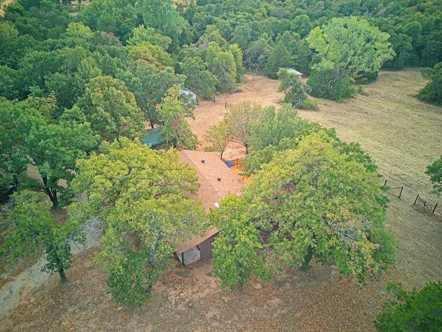 11301 Canyon Oaks Drive, Mcloud, OK 74851