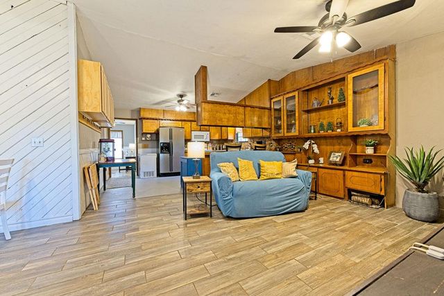 11301 Canyon Oaks Drive, Mcloud, OK 74851