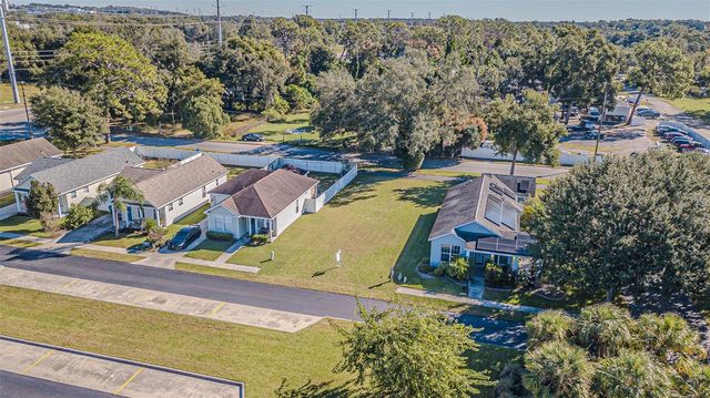6523 VICTORIAN WAY, Zephyrhills, FL 33542