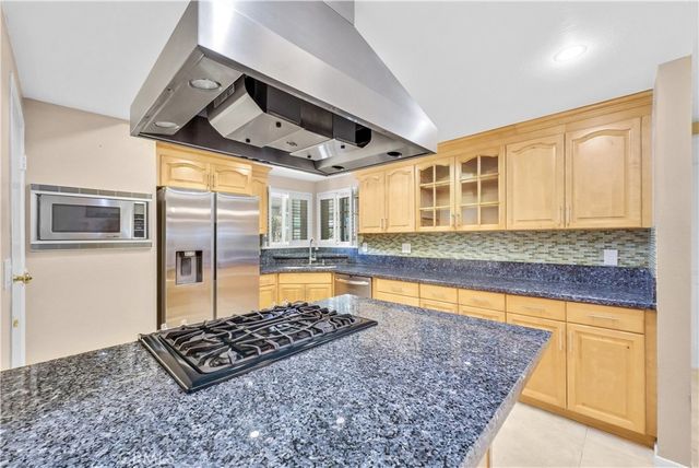 9820 Calendula, Westminster, CA 92683