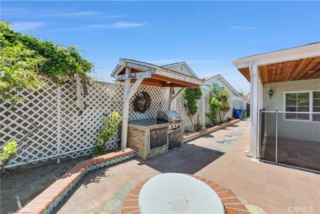 9820 Calendula, Westminster, CA 92683