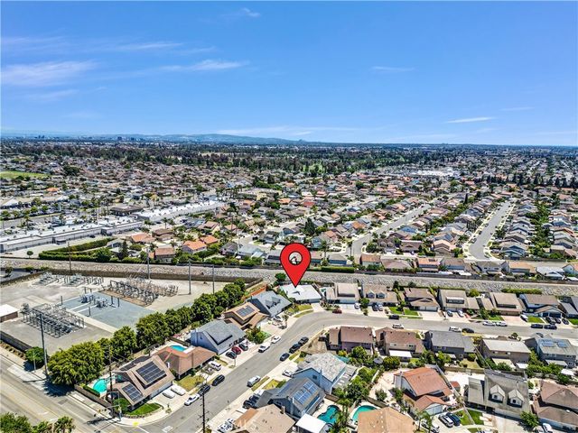 9820 Calendula, Westminster, CA 92683