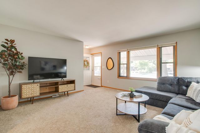 1842 15th Street S, Fargo, ND 58103