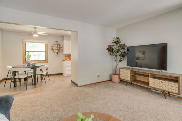 1842 15th Street S, Fargo, ND 58103
