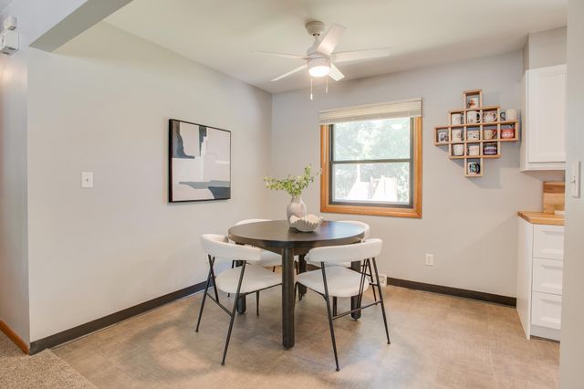1842 15th Street S, Fargo, ND 58103