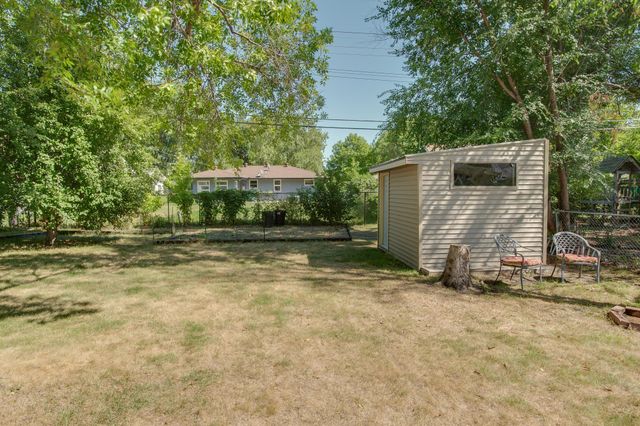 1842 15th Street S, Fargo, ND 58103