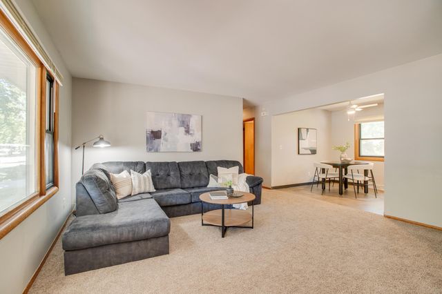 1842 15th Street S, Fargo, ND 58103