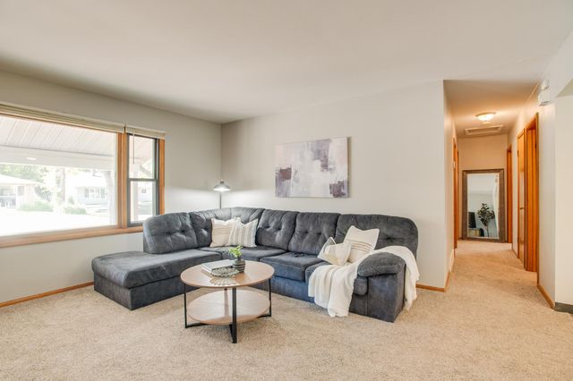 1842 15th Street S, Fargo, ND 58103