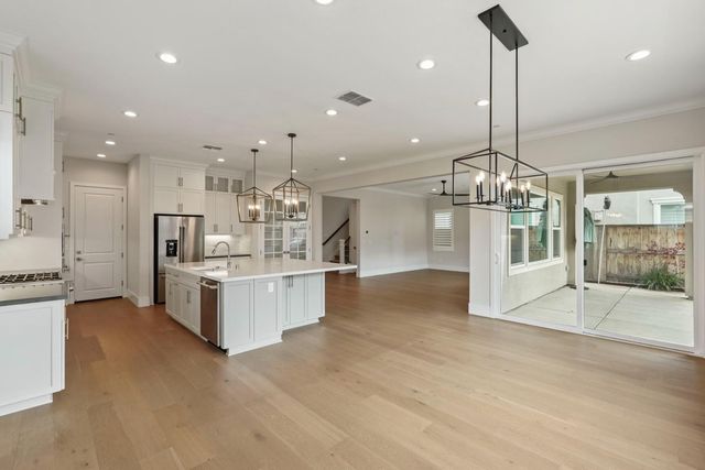 2946 Valencia, Lodi, CA 95242