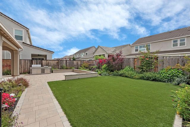 2946 Valencia, Lodi, CA 95242