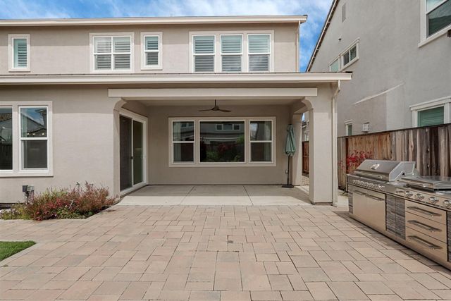 2946 Valencia, Lodi, CA 95242