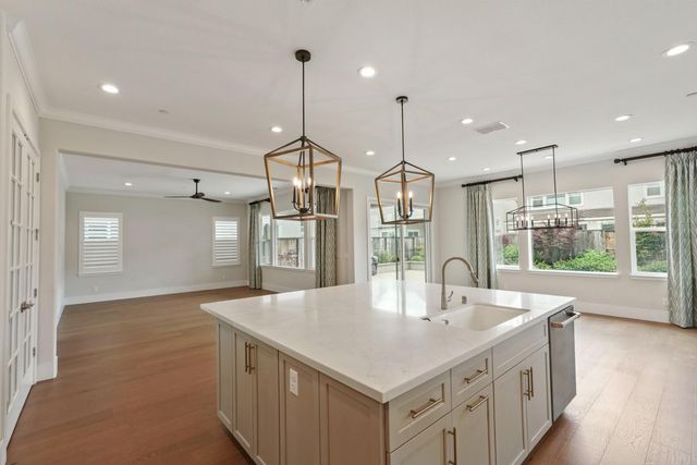 2946 Valencia, Lodi, CA 95242