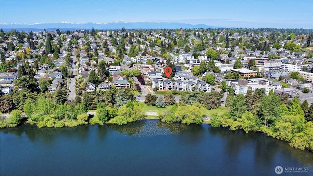 7107 Aurora Avenue N, Seattle, WA 98103