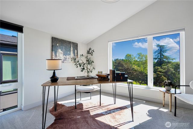 7107 Aurora Avenue N, Seattle, WA 98103