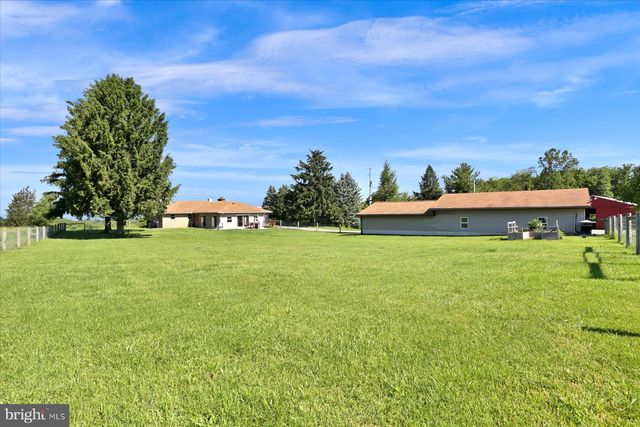 307 MOUNTAIN RD, Lewisberry, PA 17339