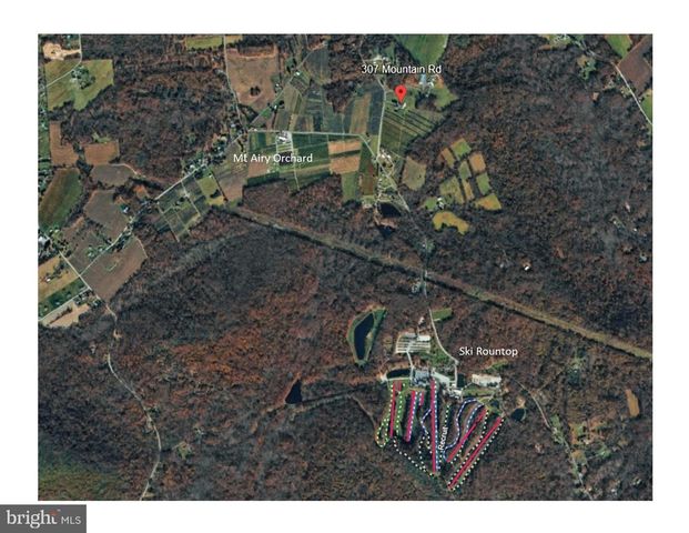 307 MOUNTAIN RD, Lewisberry, PA 17339