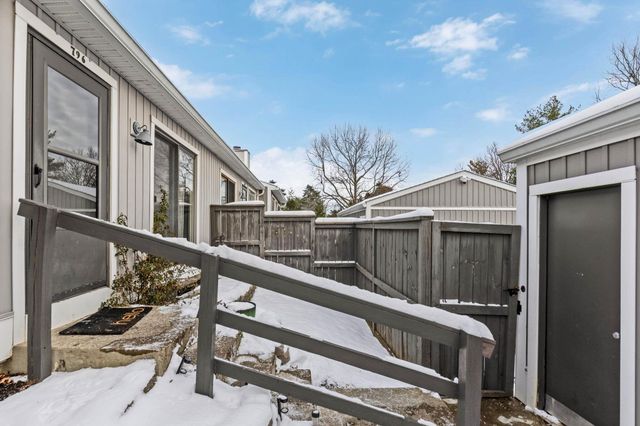 796 Timber Way Drive, 15B, Columbus, OH 43085