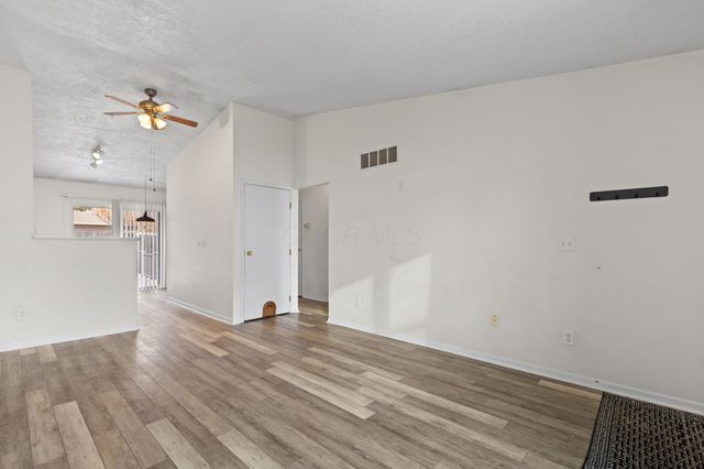 796 Timber Way Drive, 15B, Columbus, OH 43085