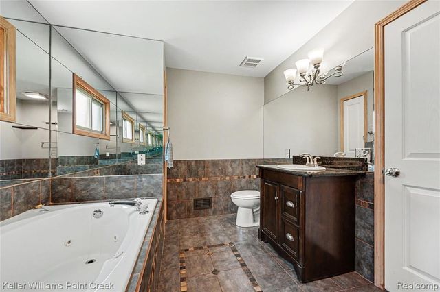 34335 Heartsworth Lane, Sterling Heights, MI 48312