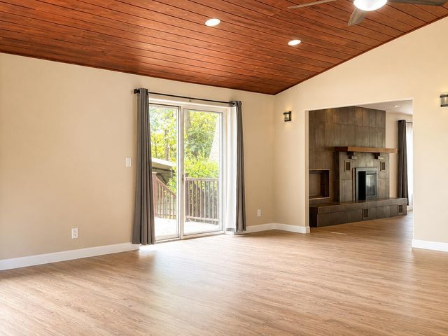 6001 S Farm Road 249, Rogersville, MO 65742