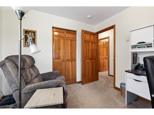 3956 BEACH LOOP Dr Sw, Bandon, OR 97411