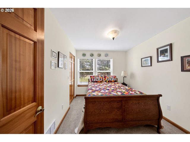 3956 BEACH LOOP Dr Sw, Bandon, OR 97411