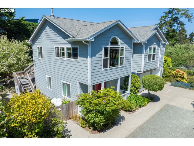 3956 BEACH LOOP Dr Sw, Bandon, OR 97411