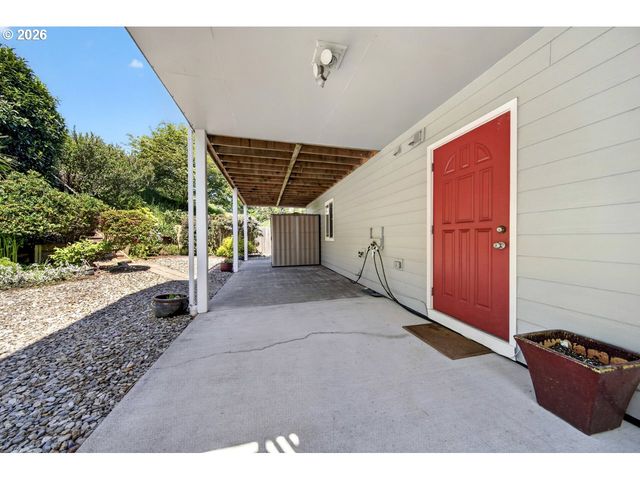 3956 BEACH LOOP Dr Sw, Bandon, OR 97411