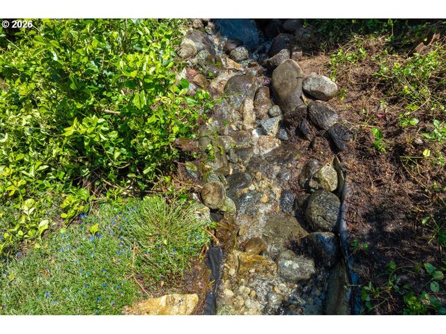 3956 BEACH LOOP Dr Sw, Bandon, OR 97411