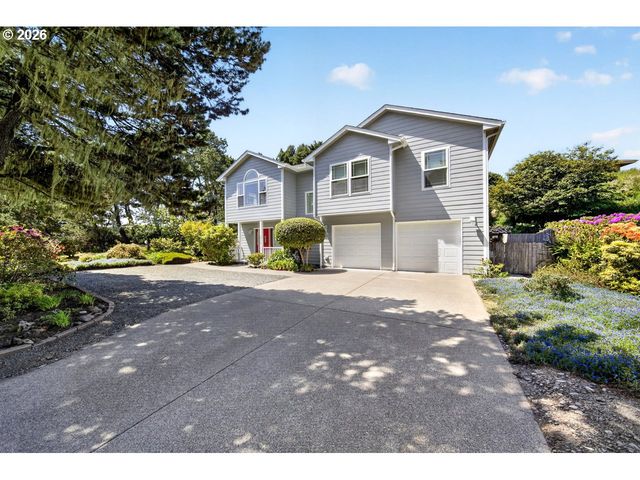 3956 BEACH LOOP Dr Sw, Bandon, OR 97411