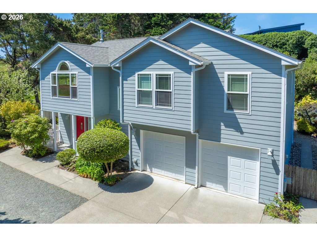 3956 BEACH LOOP Dr Sw, Bandon, OR 97411
