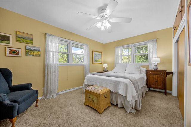 425 Red Fox Road SE, Cedar Rapids, IA 52403