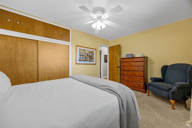 425 Red Fox Road SE, Cedar Rapids, IA 52403
