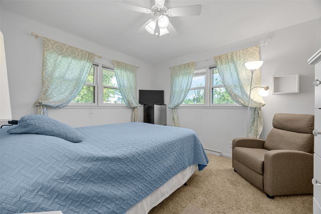425 Red Fox Road SE, Cedar Rapids, IA 52403